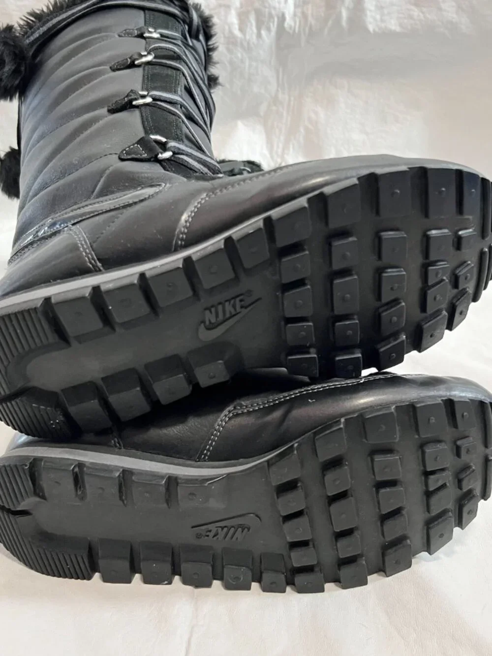 Nike Winter Hi 3 Premium Sneaker Boots black leather pom pom womens 7.5 tall